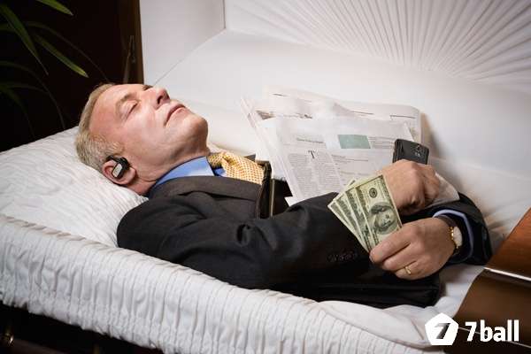 Mơ người thân nằm trong quan tài ngụ ý về mâu thuẫn sắp tới