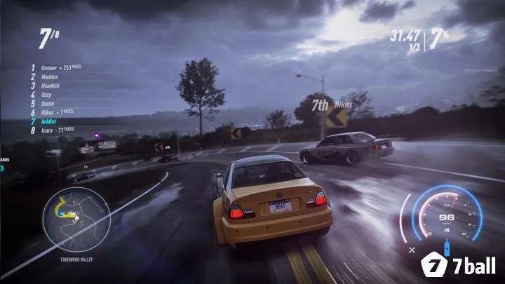 Xe bị cảnh sát rượt đuổi trong Need for Speed Heat lúc ban đêm dưới mưa