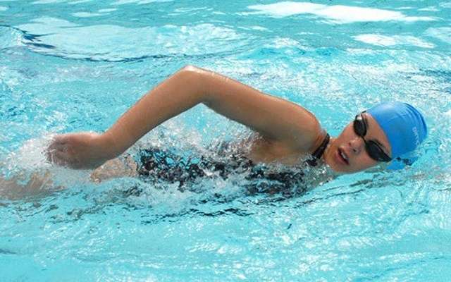 Mơ thấy bơi lội số mấy? Giải mã giấc mơ và con số may mắn