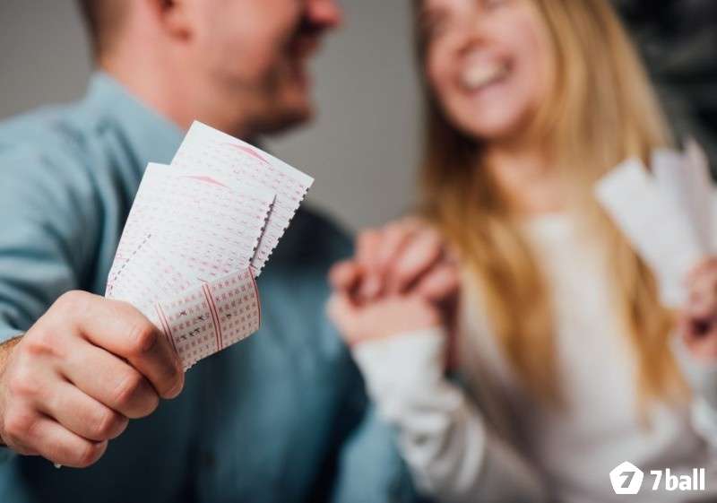 Mơ thấy người yêu trúng số thể hiện cho niềm vui và niềm hy vọng cho tình cảm của bạn