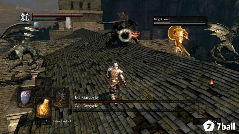 Dấu triệu hồi và bóng người chơi khác xuất hiện trên nền đá của Dark Souls Remastered