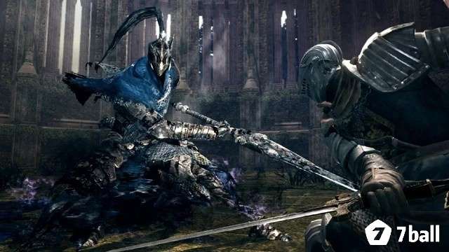 Nhân vật đối đầu hiệp sĩ giáp nặng trong Dark Souls với khiên, kiếm và thanh thể lực đang giảm
