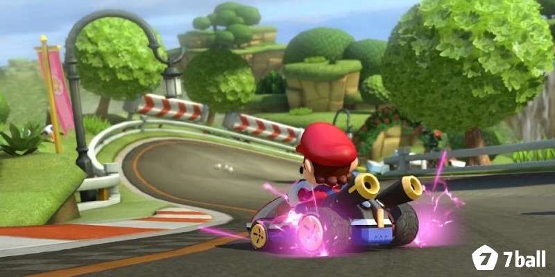 Nhân vật đang drift và dùng vật phẩm trong Mario Kart 8 Deluxe