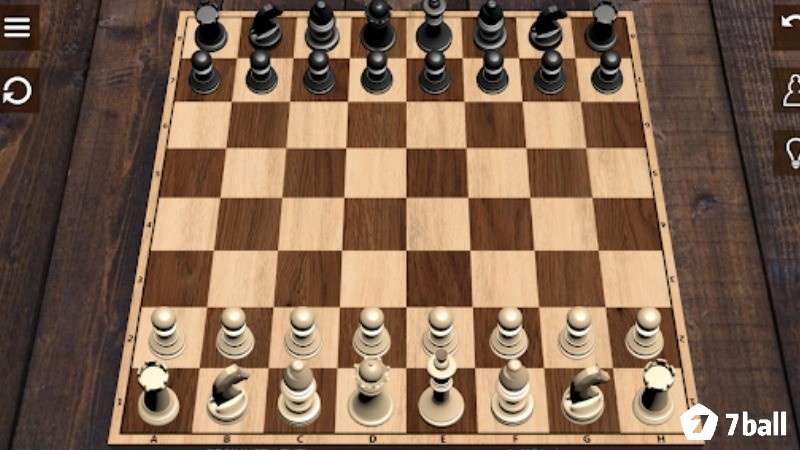 Chess mobile với bàn cờ vua và chế độ đấu trực tuyến